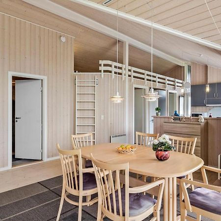Cozy Home In Gedser With Wifi Екстер'єр фото