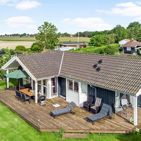 Cozy Home In Gedser With Wifi Екстер'єр фото
